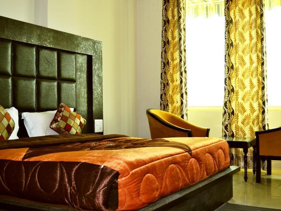The Great Ananda Hotel Haridwār Buitenkant foto